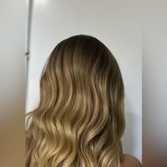 24 Inch Ombre Brown Rooted & Blonde highlights Wavy Hair with bangs  Long Wig - Picture 4 of 6